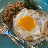 สุขใจ ใบกะเพรา