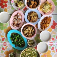 ข้าวต้มพี่เดือน ถ.ทุ่งโฮเต็ล