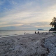 บรรยากาศ หาดสามพระยา