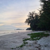 บรรยากาศ หาดสามพระยา
