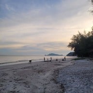บรรยากาศ หาดสามพระยา