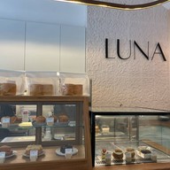 LUNA&CO. - Coffee&Soft Serve หน้าเมือง