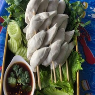 ร้านขนมจีนเด็กเส้น(เจ้สุ ลูกชิ้นปลาระเบิด)