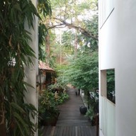 โรงแรมบ้านต้นไม้