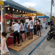 แดกหมึก3บาท ประชาอุทิศ131