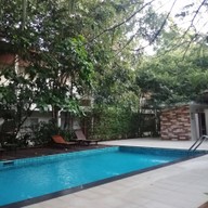 โรงแรมบ้านต้นไม้