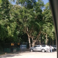 บรรยากาศ ศาลเจ้าพ่อ เขาใหญ่