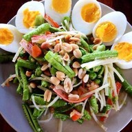 เมนูของร้าน อีสานมาเด้อ หลังตลาดเทิดไท