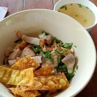 เมนูของร้าน ก๋วยเตี๋ยวลมโชย