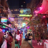 The Quarter Hualampong By Uhg