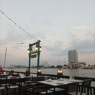 บรรยากาศ River Bar