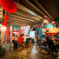 หยู่ เฉิน Bake and Bar