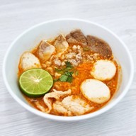 เบนซ์เตี๋ยวต้มยำมะนาวสด ก๋วยเตี๋ยวต้มยำ จันทร์หุ่นบำเพ็ญ