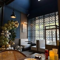 บรรยากาศ ขจร KaJohn หลานหลวง