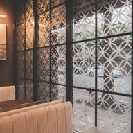 ขจร KaJohn หลานหลวง