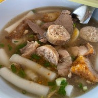 ก๋วยจั๊บฟ้าธานี