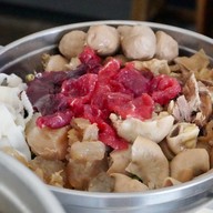 ตะปบเนื้อ สันกำแพง