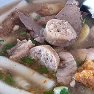 ก๋วยจั๊บฟ้าธานี