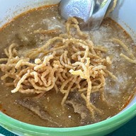 บ้านข้าวมันส้มตำ ตรงข้ามทะเลสาบ 2 (สัมมากร)