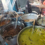 ข้าวแกงสามภาค คุณต้อย