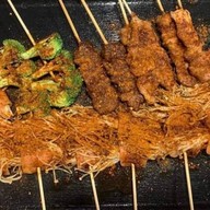 เล่าลือหม่าล่า