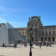 Le Café Marly
