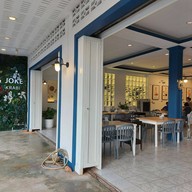 บรรยากาศ ร้านอาหารน้องโจ๊ก กระบี่