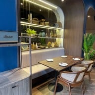 ขจร KaJohn หลานหลวง