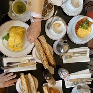 Le Café Marly