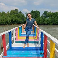 สะพานสายรุ้ง​ บ้านกาหลง