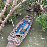 สะพานสายรุ้ง​ บ้านกาหลง
