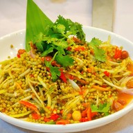 ยำยำฟิวชั่นbyครัวตองAAA (หยุดทุกวันพุธ) หมู่บ้านพระปิ่น 5 ปากซอย9