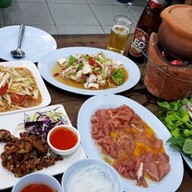อีสานมาเด้อ หลังตลาดเทิดไท