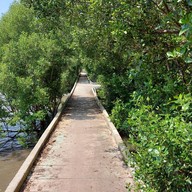 สะพานสายรุ้ง​ บ้านกาหลง