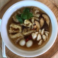 ร้านกระเพาะปลาหม้อเดือด แซ่จีน พระราม5