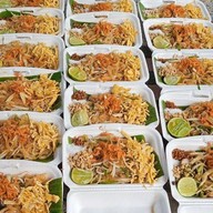 บ้านสวนน้ำว้า หอยทอด ผัดไทและอาหารตามสั่ง