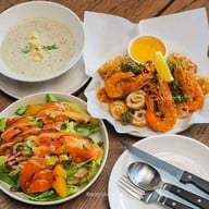 Pink Salmon Eatery &Bar