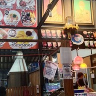 บรรยากาศ เตี๋ยวแห้ง ต้มยำมันกุ้ง