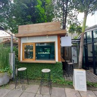 หน้าร้าน EATER