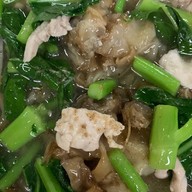 ติ๋ม ราดหน้าไก่ไทย