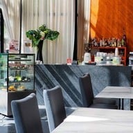 Pink Salmon Eatery &Bar