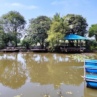 บรรยากาศ Weekend Coffee Farm & Garden ซอยวัดลาดปลาดุก