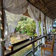 บรรยากาศ Weekend Coffee Farm & Garden ซอยวัดลาดปลาดุก