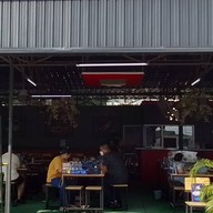 ร้านลำแต้ล้านนาร้อยล้าน -