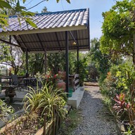 บรรยากาศ Weekend Coffee Farm & Garden ซอยวัดลาดปลาดุก