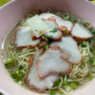 ชายสี่ บะหมี่เกี๊ยว ตลาดสามแยกสันทราย