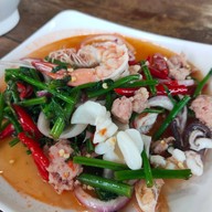ร้านกิ่งไผ่ ใบตอง