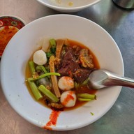 ก๋วยเตี๋ยวเฮียหมู