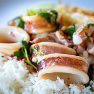 เมนูของร้าน กะเพราหน้าค่าย