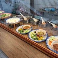 บรรยากาศ ข้าวแกงเหนือ👍 (อาหารพื้นเมืองเหนือตามฤดูกาล)